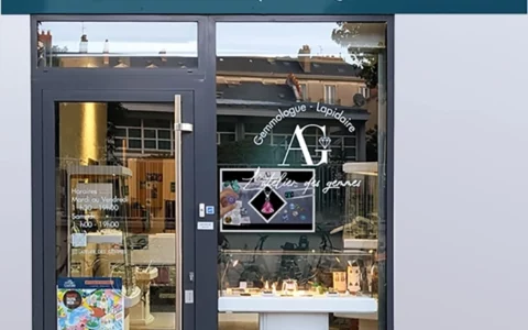 Devanture L'atelier des gemmes, Nantes.